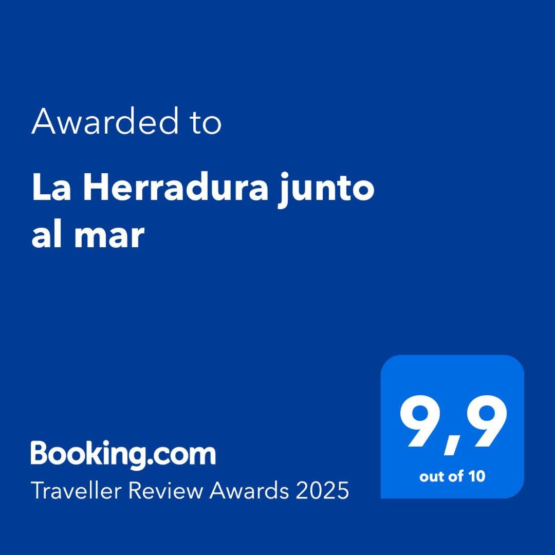 La Herradura Junto Al Mar Exterior photo